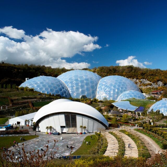 The world-renowned Eden Project is a great place to spend a chilly weekend in Cornwall.

A picturesque 40 minute drive from Lewinnick Lodge, The Eden Project is open weekdays from 1st February and from 10th to 14th February you can experience their Half Term Science Spectacular.

#TheLewinnickLodge #LewinnickLodge #TheEdenProject #VisitCornwall #Cornwall